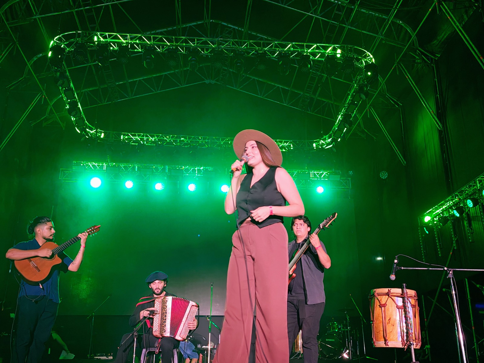 <p>Se encendió la segunda antorcha del Festival Nacional de la Música del Litoral en la Costanera</p>